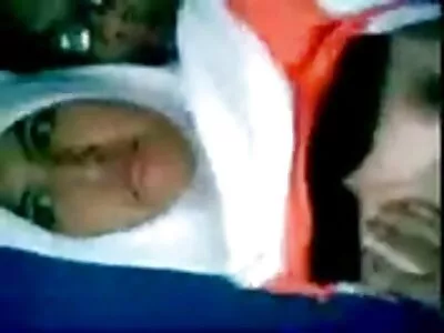 لوانا لانی لباس زیرش را سکس در فورتنایت در می آورد