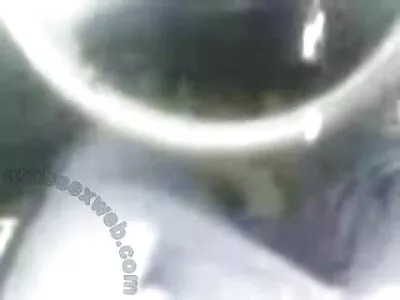 دختر ناز مرد خود را می مکد و صورت ویدیوسکس جدید خود را نشان می دهد