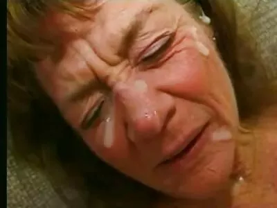 سبزه MILF توسط ویدیو کوتاه سکسی پسر خوانده لعنتی می شود